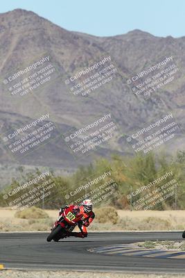 media/Oct-30-2025-Racers Edge (Thu) [[dabbdaf680]]/3-B Group/Session 5 (Turn 6)/